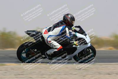 media/Mar-28-2022-Superbike Trackdays (Mon) [[b8603d0f67]]/Open Track Time/Turn 3 Inside/